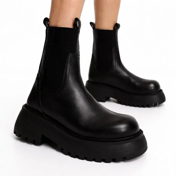 ASOS Design Chunky Black Chelsea Boots | Platform Lug Sole | Size 39 (US 8) - Picture 6 of 8